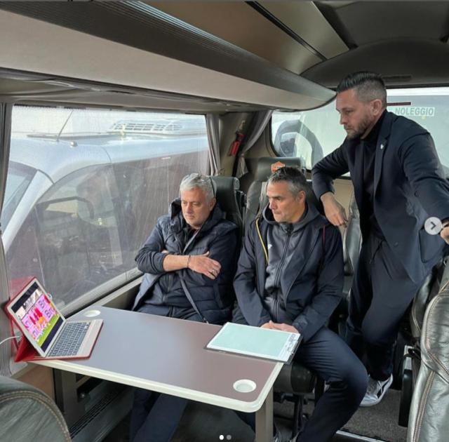 PP电子模拟器试玩在线-禁赛无妨“大巴战术” 穆里尼奥场外庇佑极限绝杀