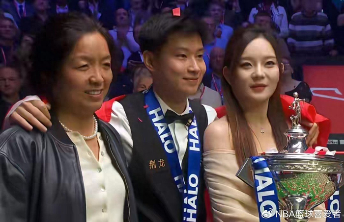 PP模拟器官网-黑球一哆嗦，冠军气质漏了气？赵心童的“大心脏”真学不来|吴宜泽|天才少年|学费|球员|丁俊晖_新浪体育_新浪新闻